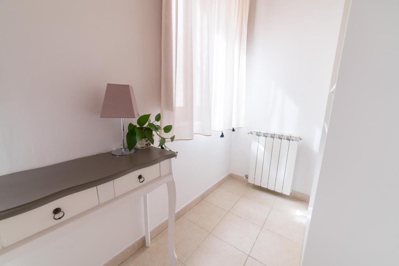 Yenne Rooms Wifi-Ac Cagliari Exterior photo